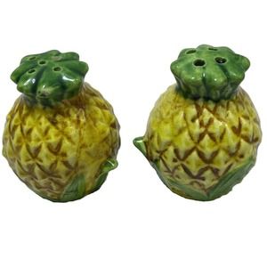 VTG Mini Pineapple Salt /Pepper Shaker Set Japan Hawaii Yellow With Green Leaves